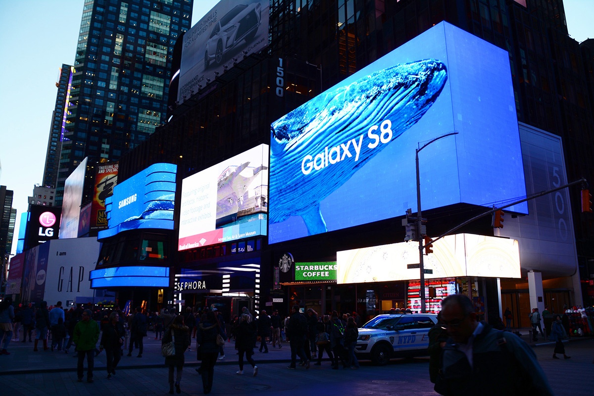 Samsung Galaxy S8 Times Square.jpg