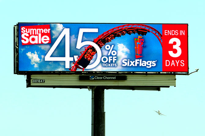 Six Flags Great America Digital Billboard