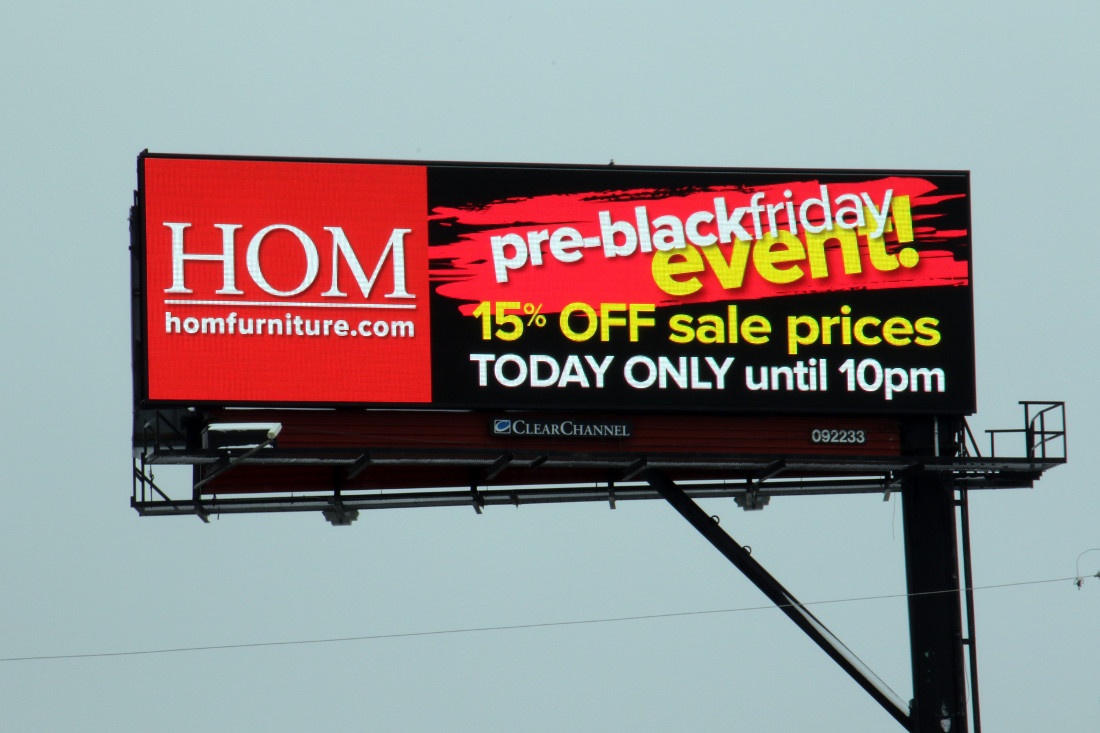 Hom Furniture Black Friday Digital Billboard.jpg